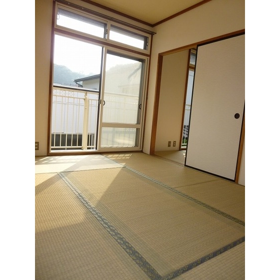 クレアシラユリ_内装_2