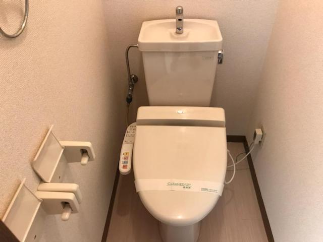 トイレ　シャワー付トイレ