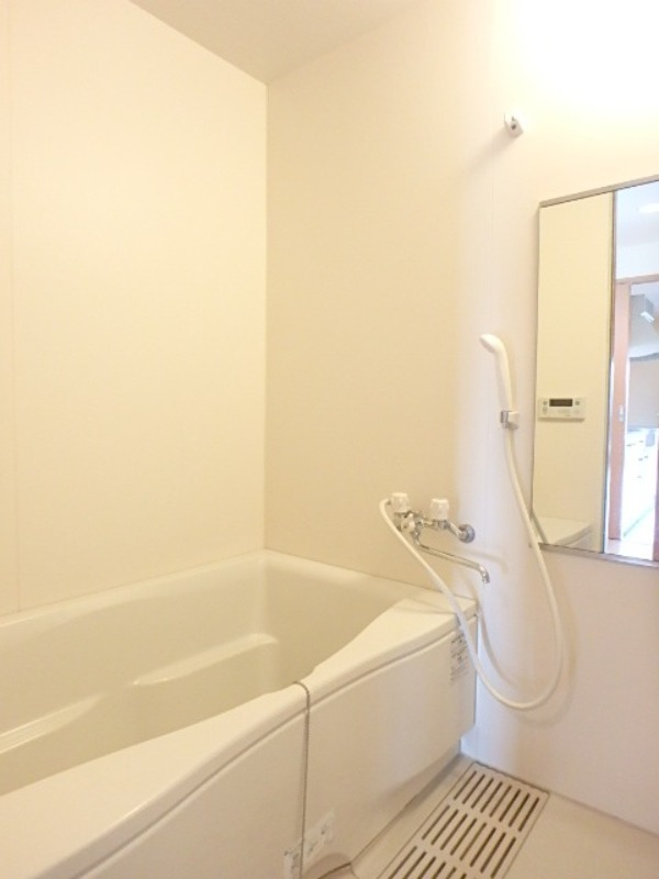 バス・シャワールーム　図面と現状に相違がある場合には現状を優先．．．