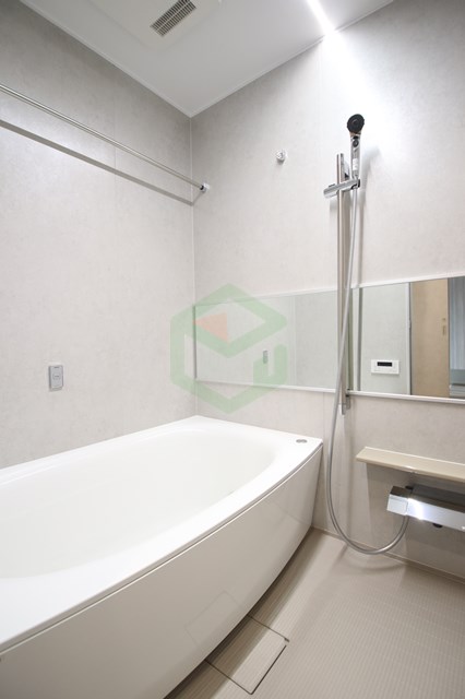 バス・シャワールーム　お風呂で日々の疲れを落としましょう