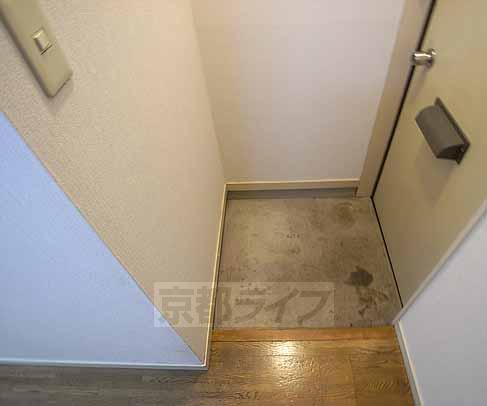 玄関　きちんと靴を並べましょう