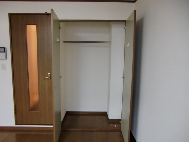 収納　クローゼット