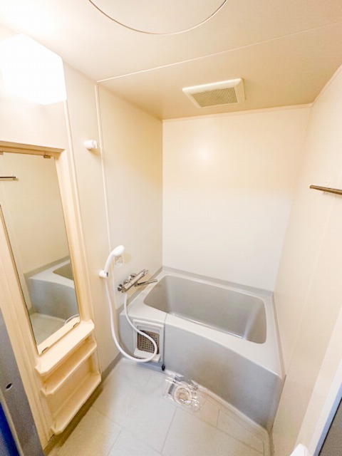 バス・シャワールーム　浴室