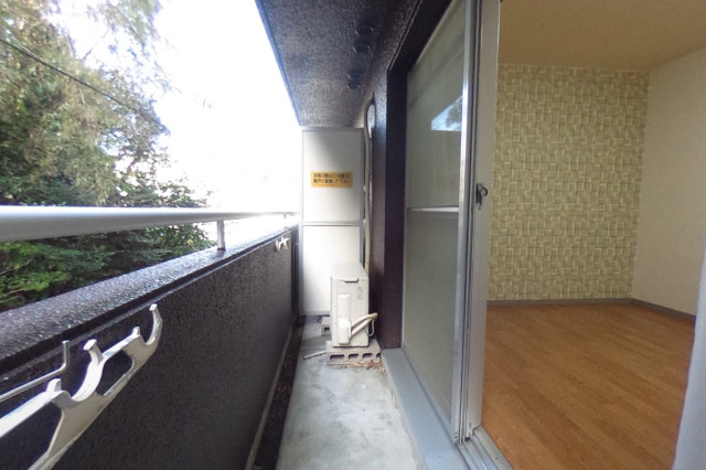 バルコニー　現況が相違する場合は現況を優先致します。