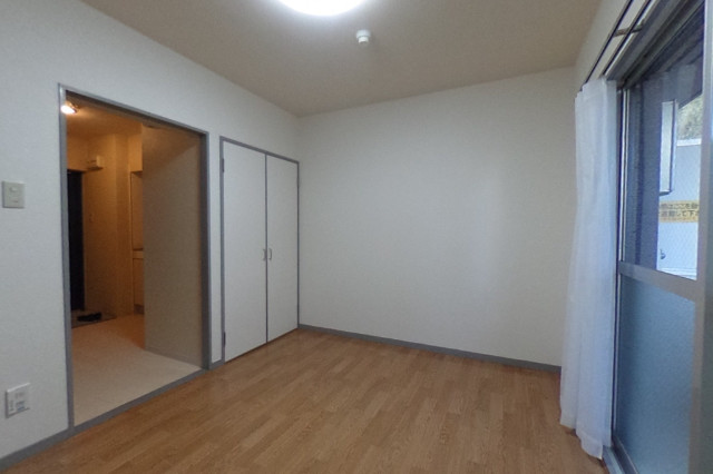 居室・リビング　現況が相違する場合は現況を優先致します。