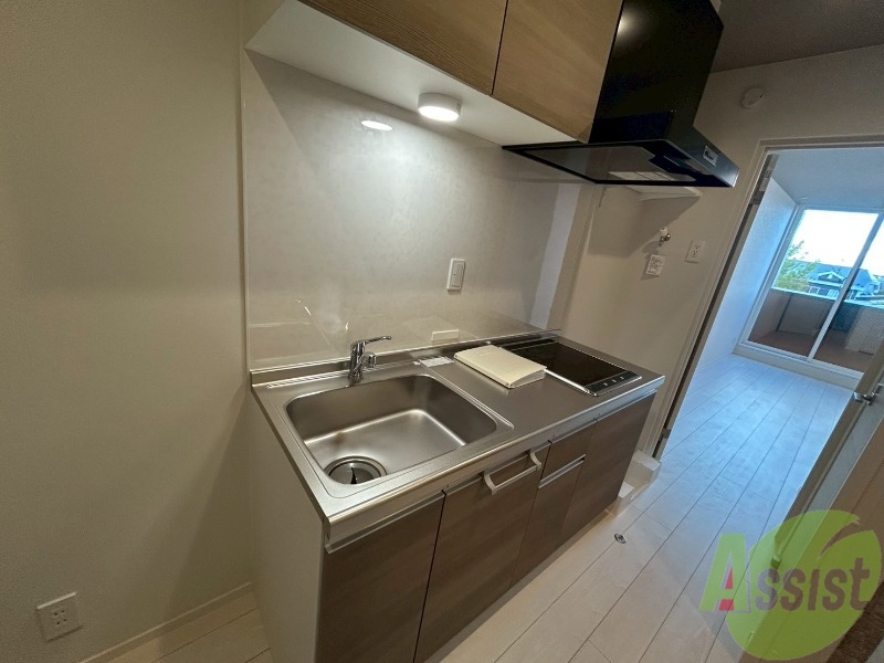 キッチン　キッチンは２口のＩＨコンロもありお料理がしやすそうですね。