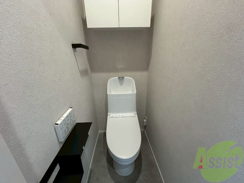トイレ　トイレも清潔感のある空間でリラックス出来そうです。