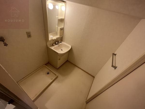 洗面設備　脱衣スペースもあります
