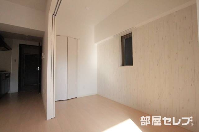 その他部屋・スペース　３．３帖の洋間です