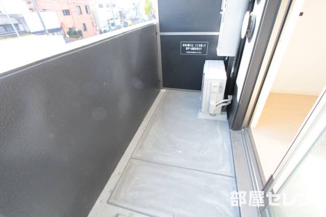 バルコニー　バルコニーも広々