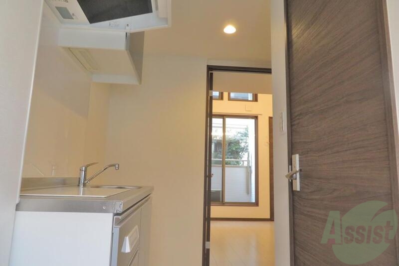 玄関　まっすぐにお部屋があるのはわかりやすいですね