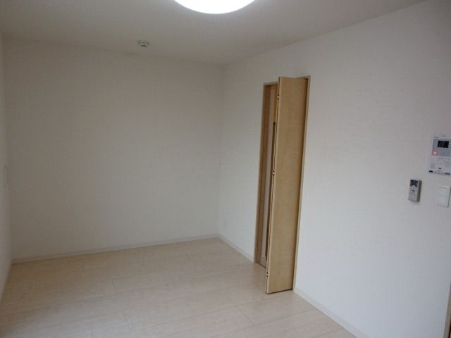 居室・リビング　照明付き