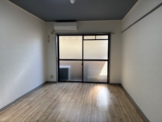 宮町クレストの居間写真