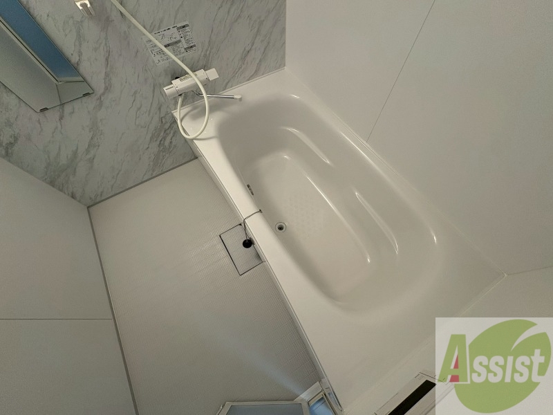 バス・シャワールーム　お風呂になります。一日の疲れを癒してくださいね。