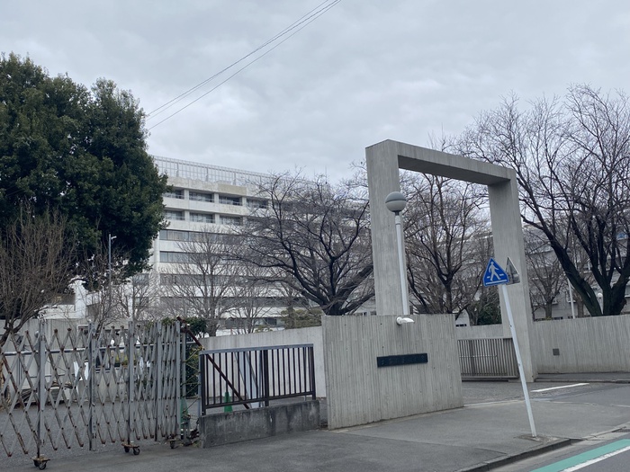大学・短大　武蔵野美術大学正門（大学・短大）まで180m