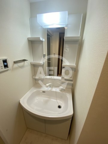 洗面設備　ベルンガーデン林寺　独立洗面台