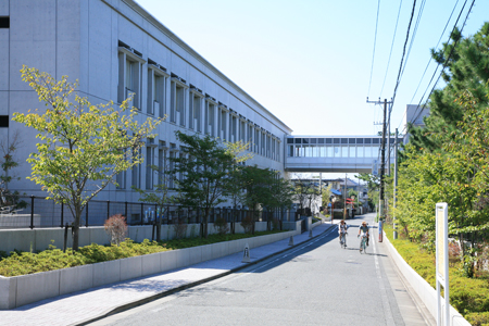 中学校　湘南学園中学校（中学校）まで721m