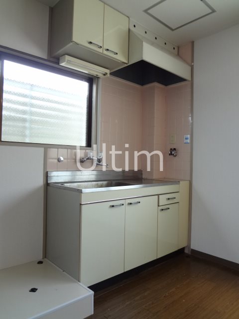 キッチン　別部屋のお写真です。ご参考までに！