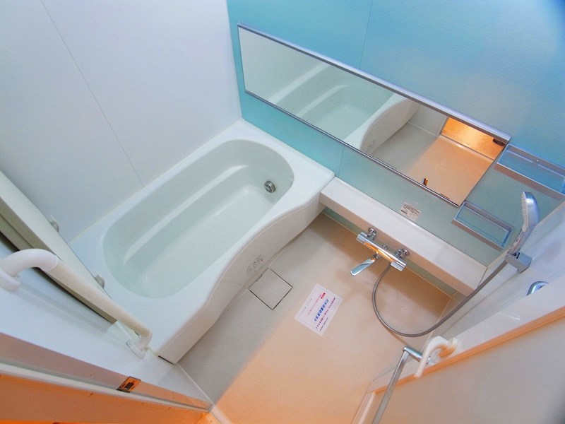 バス・シャワールーム　同一物件別部屋写真