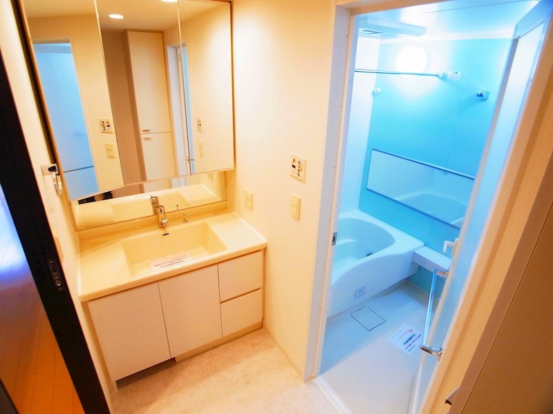 洗面設備　同一物件別部屋写真