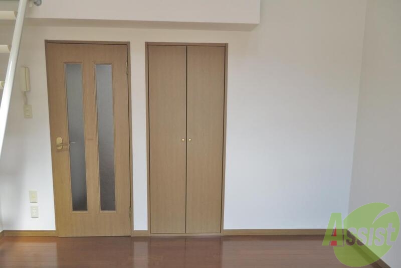 収納　収納はこちらですよ。何を入れましょうか。