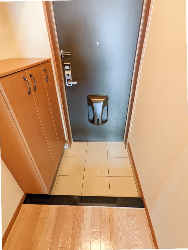 玄関　図面と現状に相違がある場合には現状を優先