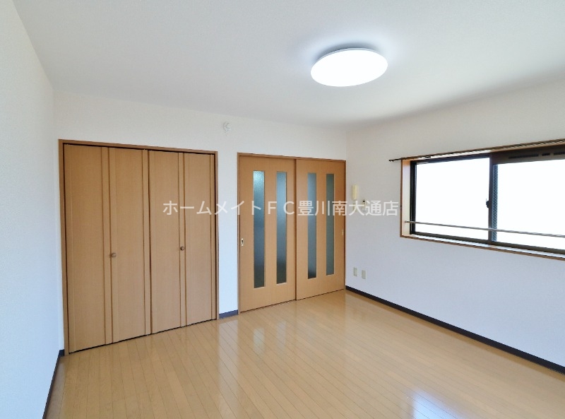 居室・リビング　同型別部屋写真