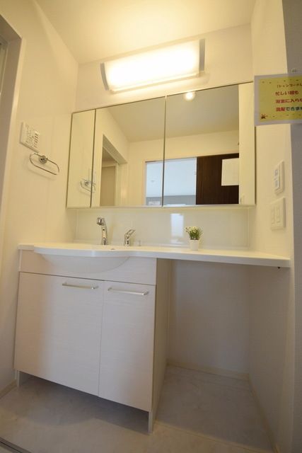 洗面設備　★身支度がしやすい洗面台です★