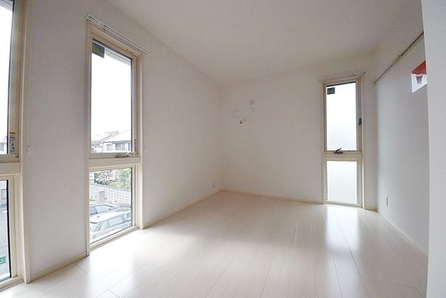 居室・リビング　★5.7帖の広さがありますよ★