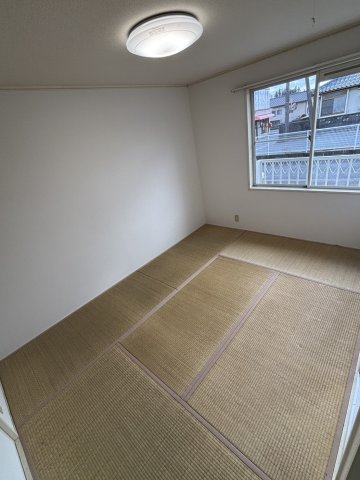 居室・リビング　室内補修中の為、同じ物件内別のお部屋の参考画像となります。