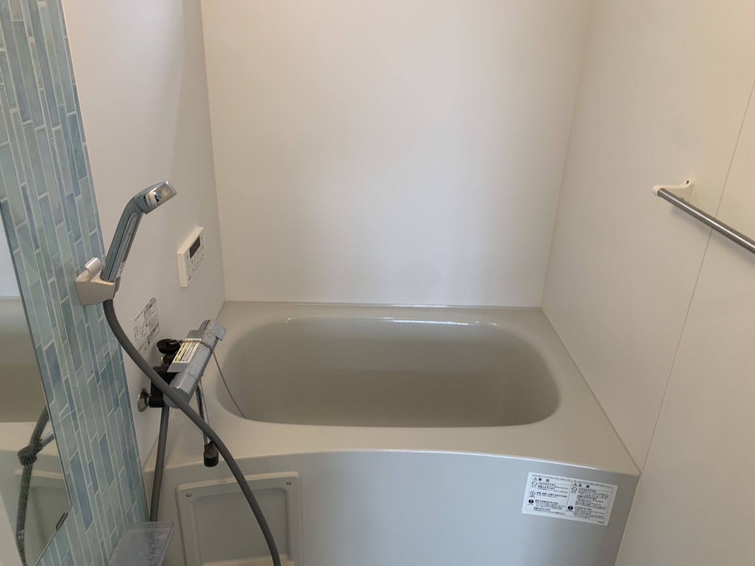 バス・シャワールーム　写真は同物件別部屋のものです。