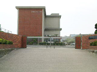 中学校　蟹江町立蟹江北中学校（中学校）まで671m