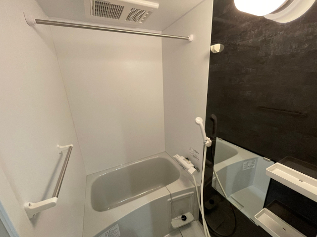 バス・シャワールーム　浴室乾燥付き