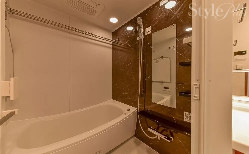 バス・シャワールーム