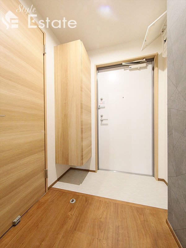 玄関　同仕様内装