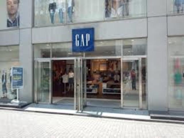 ショッピングセンター　GAPストア吉祥寺店（ショッピングセンター）まで1879m