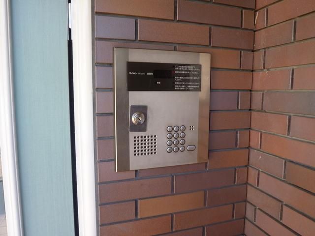 エントランス　安心のオートロック