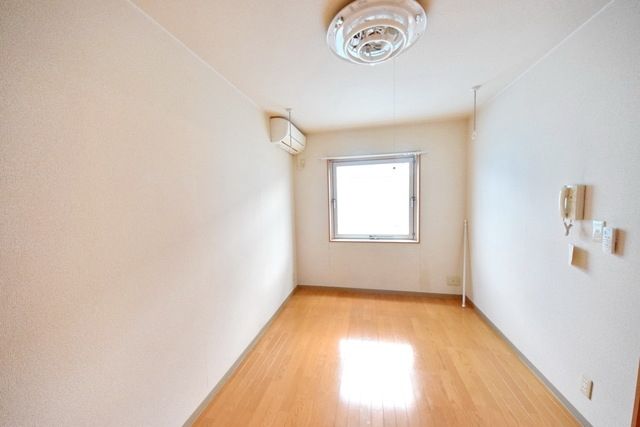 居室・リビング　★日当たり良好★