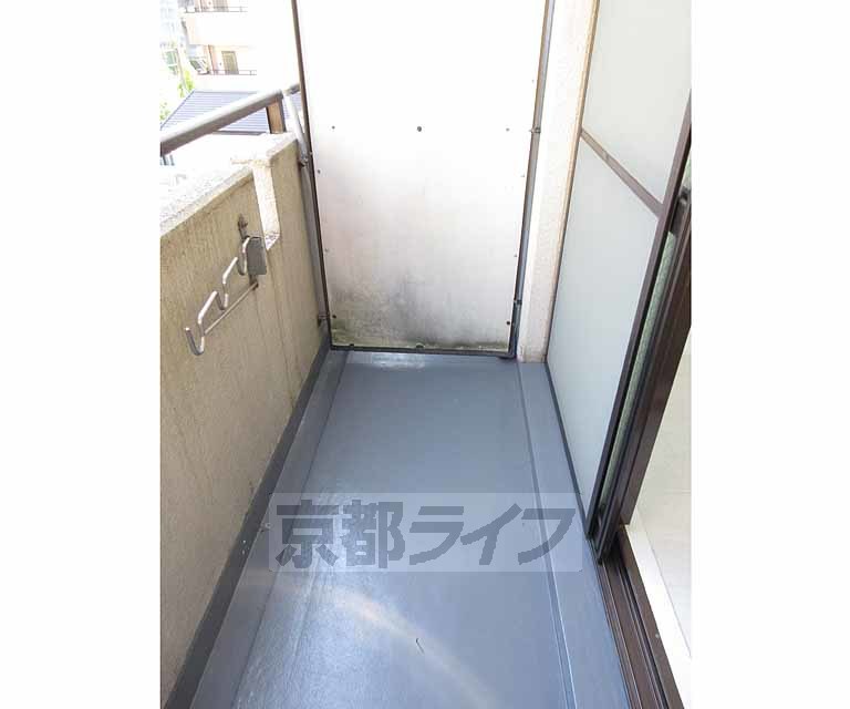 バルコニー　幅員の広いバルコニーです