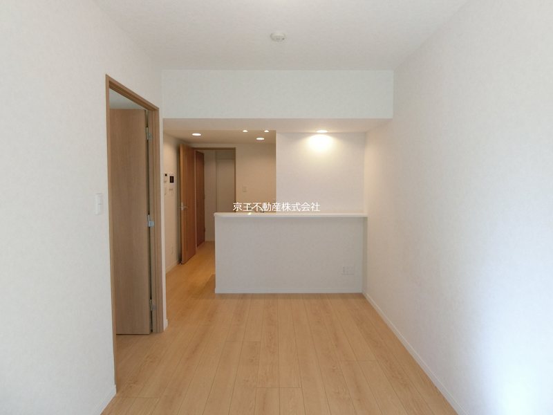 居室・リビング　明るい木目調です