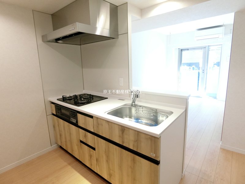 キッチン　３口ガスコンロ