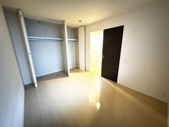 居室・リビング　※別部屋の写真です