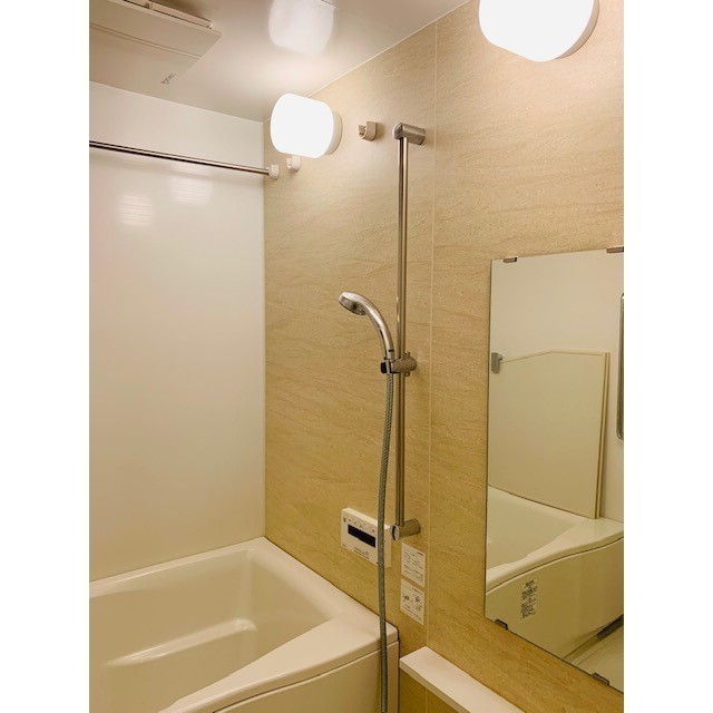 バス・シャワールーム　バスルーム