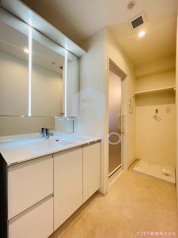 洗面設備　同マンション別部屋　参考写真