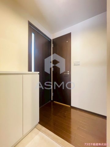 玄関　同マンション別部屋　参考写真