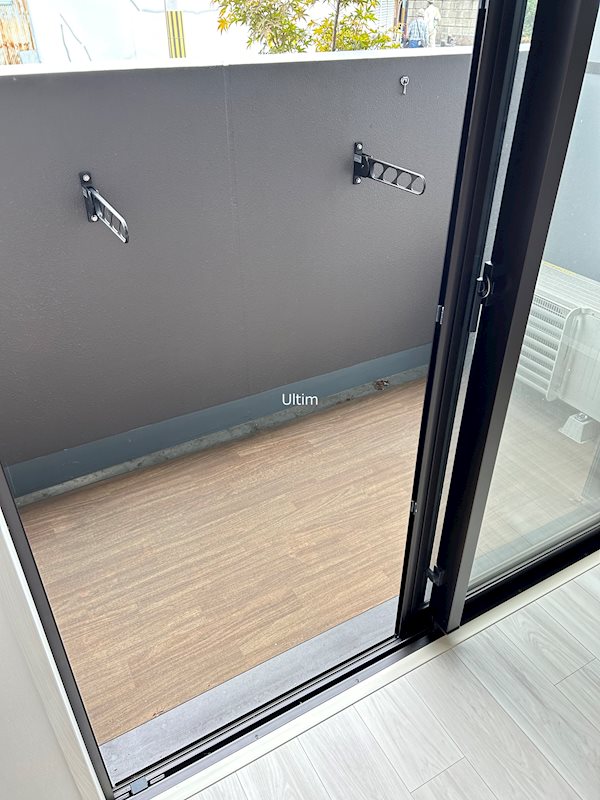 バルコニー　別のお部屋のお写真です。ご参考までに。