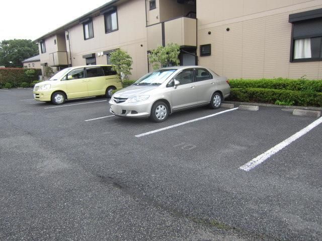 駐車場　タウンハウジング府中店まで