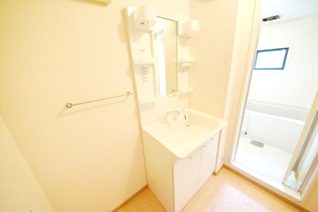 洗面設備　別号室参照