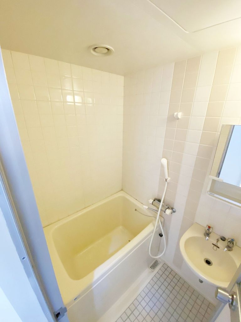 バス・シャワールーム　バス