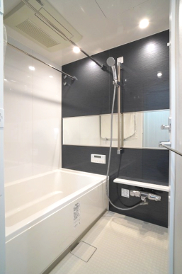 バス・シャワールーム　※別部屋参考写真